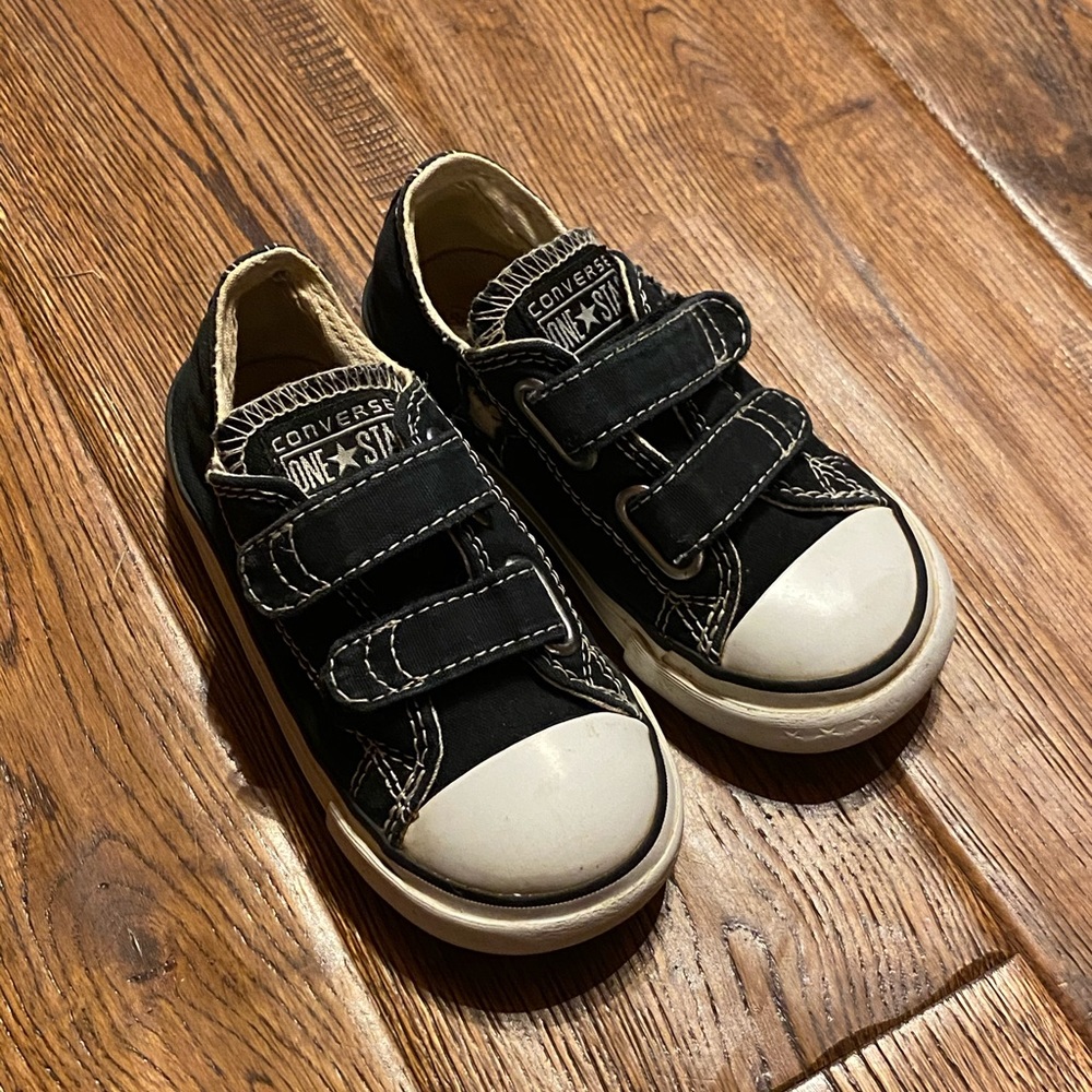 Kids/Toddler Black Converse, Velcro Straps